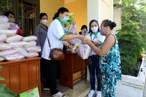 Hơn 8.000 suất gạo phát cho người khó khăn ở Khánh Hòa