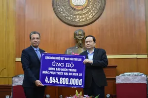 Kiều bào quyên góp trên 11 tỷ đồng ủng hộ Miền Trung