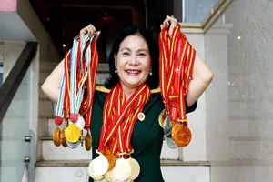 Nữ cựu binh quân y sở hữu gần 100 huy chương thể thao
