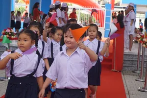 8 điều ba mẹ cần làm để con lớp 1 tự tin đến trường