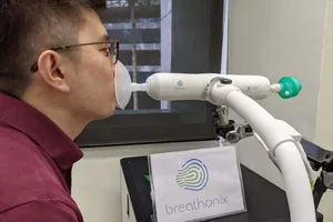 Việt Nam sẽ có máy xét nghiệm COVID-19 qua hơi thở 