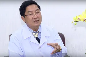 Điều trị bệnh nhân F0: 'Tăng cường sản xuất oxy và trang bị máy trợ thở'