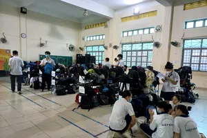 Phòng giữ đồ thí sinh thi tốt nghiệp THPT: Chỗ ngập tràn, nơi "ế ẩm"