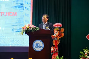 Chủ tịch TP.HCM gửi gắm 4 nhiệm vụ cho trường ĐH Kinh tế - Luật