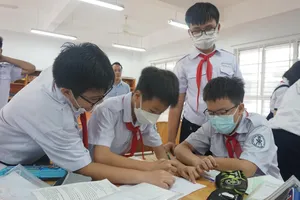 Đổi mới chương trình, sách giáo khoa: Khó vẫn phải thực hiện 