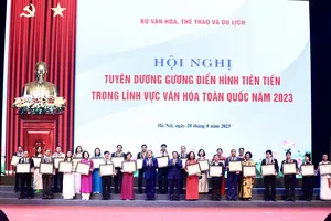 Văn hóa không chỉ có “bè trầm” 