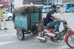Xe chở hàng cồng kềnh: Biết là mưu sinh nhưng xin đừng bất chấp! 