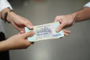 Tôi đưa tiền cho người yêu giữ dùm, giờ chia tay có đòi được không?