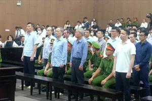 Cựu TGĐ HOSE Lê Hải Trà khai thường chơi tennis với ông Trịnh Văn Quyết