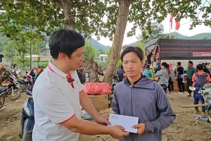 Bạn đọc tiếp tục góp sức cùng Báo Pháp Luật TP.HCM hỗ trợ người dân vùng bão