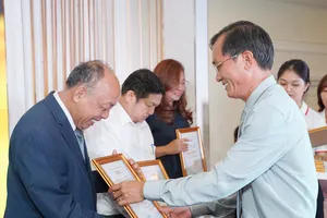 Chương trình trợ giúp pháp lý miễn phí của báo Pháp Luật TP.HCM từ những ngày đầu hoạt động. Ảnh: PL