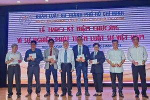 265 luật sư được trao tặng kỷ niệm chương vì sự nghiệp phát triển luật sư Việt Nam