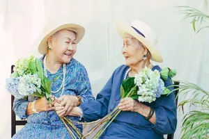 Ngắm các cụ bà ở viện dưỡng lão trình diễn thời trang