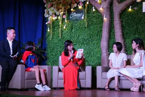 Trang Pháp không coi trọng view MV Đừng để con một mình