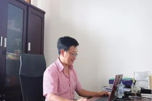 Doanh nhân viết status 'Cho thuê trai' để làm từ thiện