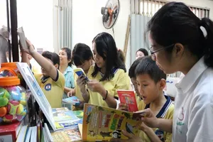 'Nhiều sách quá! Nhiều sách quá! Tha hồ mà chọn luôn'