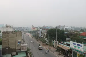 'Mù khô' tiếp tục bủa vây người Sài Gòn ngày cuối tuần