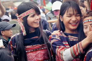Ngẩn ngơ trước vẻ đẹp của các cô gái Bahnar