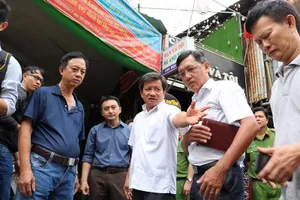 Ông Đoàn Ngọc Hải tiếp tục kiểm tra chung cư ở phố Tây