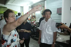 Ông Đoàn Ngọc Hải kiểm tra PCCC giữa đêm