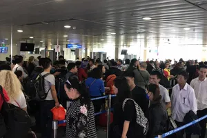 Sân bay Tân Sơn Nhất lắp camera chống trộm dịp Tết