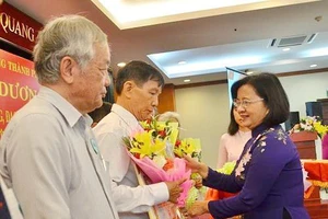 Học tập Bác Hồ: Hãy tự soi, tự sửa mình mỗi ngày