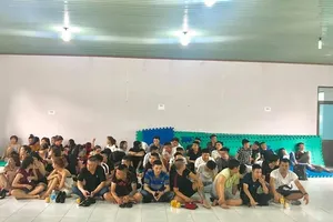 Khách và nhân viên cùng ‘phê’ ma túy trong quán karaoke