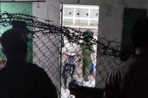 Đâm chết vợ cũ trong phòng trọ vì ghen tuông