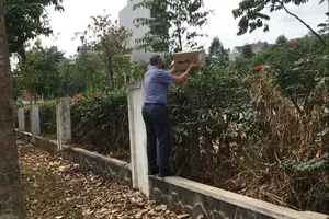 Tăng cường lực lượng chốt chặn tại khu cách ly KTX ĐH Quốc gia