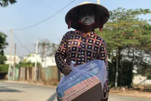 'Tôi có thể yên tâm không đói vì đã có thùng mì tôm, bao gạo!'