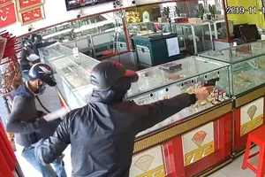 Những việc công an khuyên tiệm vàng nên làm để khỏi bị cướp