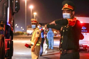 CSGT cung cấp mã QR cho tài xế khi qua 12 chốt kiểm soát ở TP.HCM