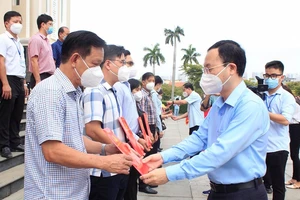 Thủ Đức tái triển khai 2.300 nhân lực về phường chống dịch khi F0 tăng mạnh