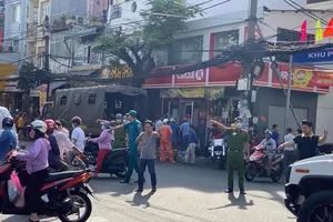 Kết luận giám định vụ sập cửa hàng tiện lợi ở quận 4 khiến một nữ sinh tử vong