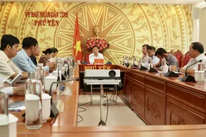 Phú Yên phối hợp Bộ Tư lệnh Vùng cảnh sát biển 2 tuần tra, kiểm soát tàu cá trên biển