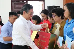 Thành ủy TP.HCM gặp gỡ đoàn thể Nhân dân tiêu biểu dịp Tết Ất Tỵ 2025