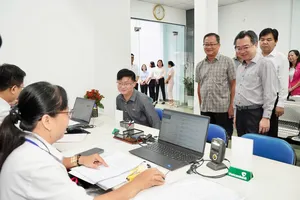 Ông Nguyễn Thanh Nghị khảo sát Trung tâm phục vụ hành chính công tại TP.HCM 