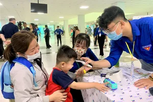 1.000 trẻ được khám tổng quát, tầm soát COVID-19 miễn phí
