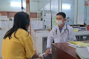 Đang ngủ, bé gái 13 tuổi suýt đột tử