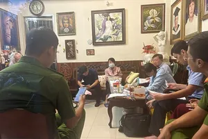 Phát hiện 'bác sĩ Hà Duy Thọ' khám bệnh không phép và bán sản phẩm không rõ nguồn gốc