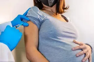 Cần tiêm những loại vaccine nào trong thai kỳ?