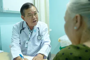 Cách kiểm soát huyết áp ổn định cho người tăng huyết áp