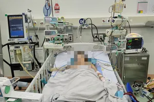 8 ngày chạy ECMO cứu sống ngoạn mục trẻ viêm cơ tim tối cấp