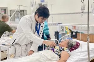 Tình hình sức khỏe mới nhất 3 nạn nhân vụ gãy nhánh cây ở Công viên Tao Đàn