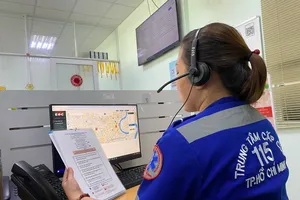 Bị kẹt trong nhà vệ sinh, nữ du khách nước ngoài gọi 115 nhờ giải cứu