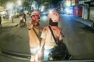 Xác minh, truy xét người chặn xe cấp cứu đang làm nhiệm vụ ở Tân Bình