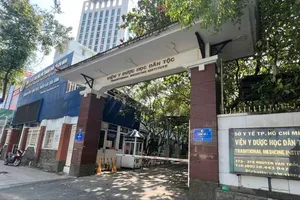 Tạm đình chỉ công tác Viện Trưởng Viện Y Dược học dân tộc TP.HCM