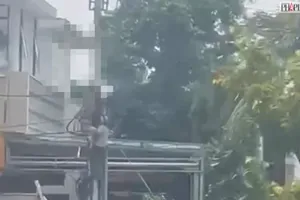 Người đàn ông bị điện giật mắc kẹt trên cột điện, tiên lượng rất nặng