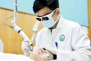 Nam giới đi làm đẹp thẩm mỹ nội khoa ngày càng tăng