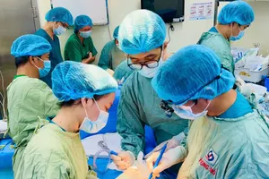 Ca ghép thận đầu tiên từ người hiến chết não tại Bệnh viện Nhân dân Gia Định